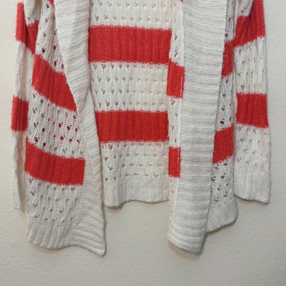 SLIGHTLY USED AEROPOSTALE CROCHET SWEATER CARDIGAN CORAL AND WHITE SIZE M BOHO - Picture 5 of 8